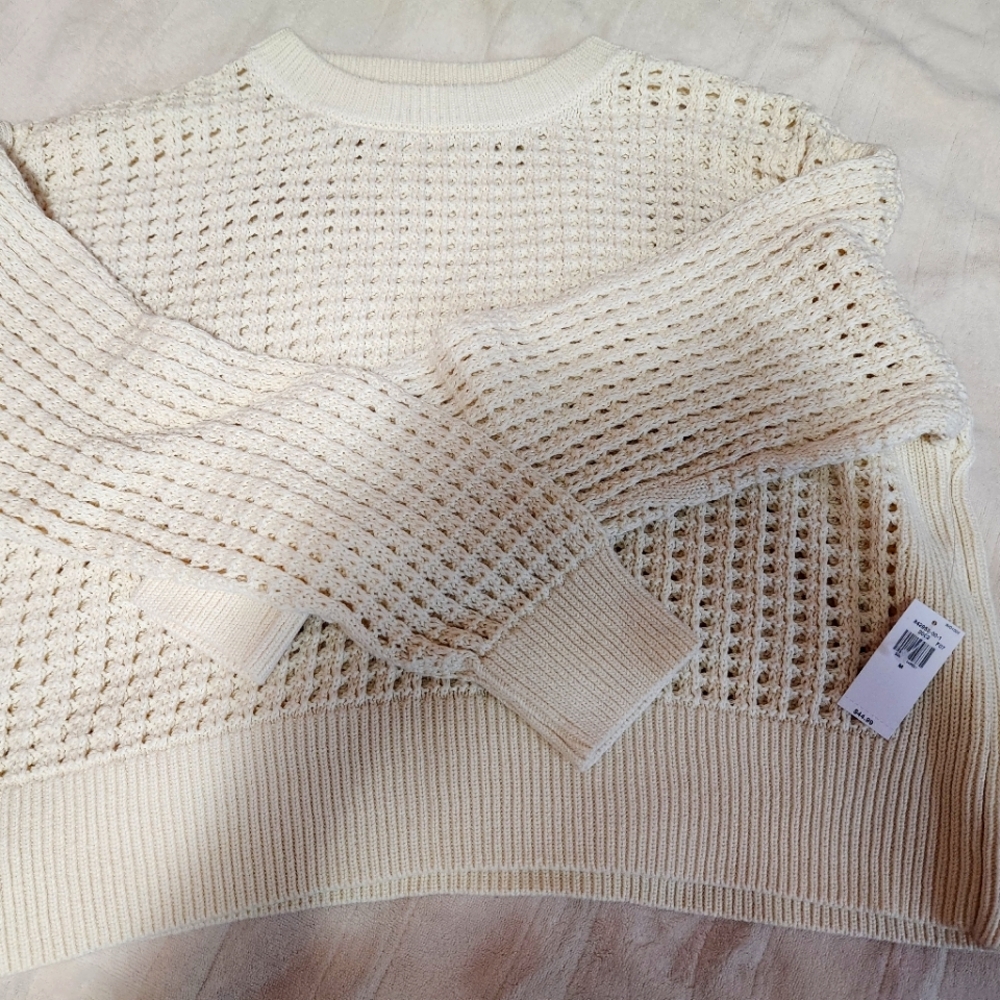 Bnwt old navy cream sweater